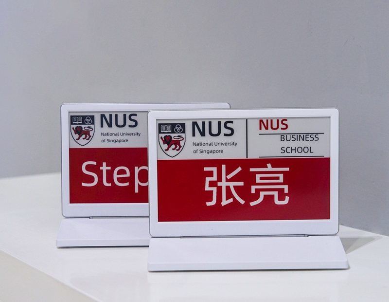 云里物里电子桌牌支持手机管理吗？