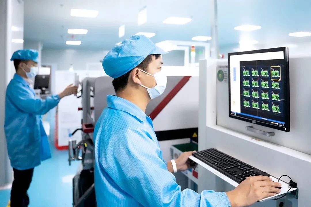 云里物里生产车间